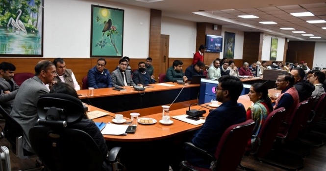 Read more about the article कार्यालय के कामकाज में नए आइडिया व इनोवेशन पर फोकस करें अधिकारी : डीसी