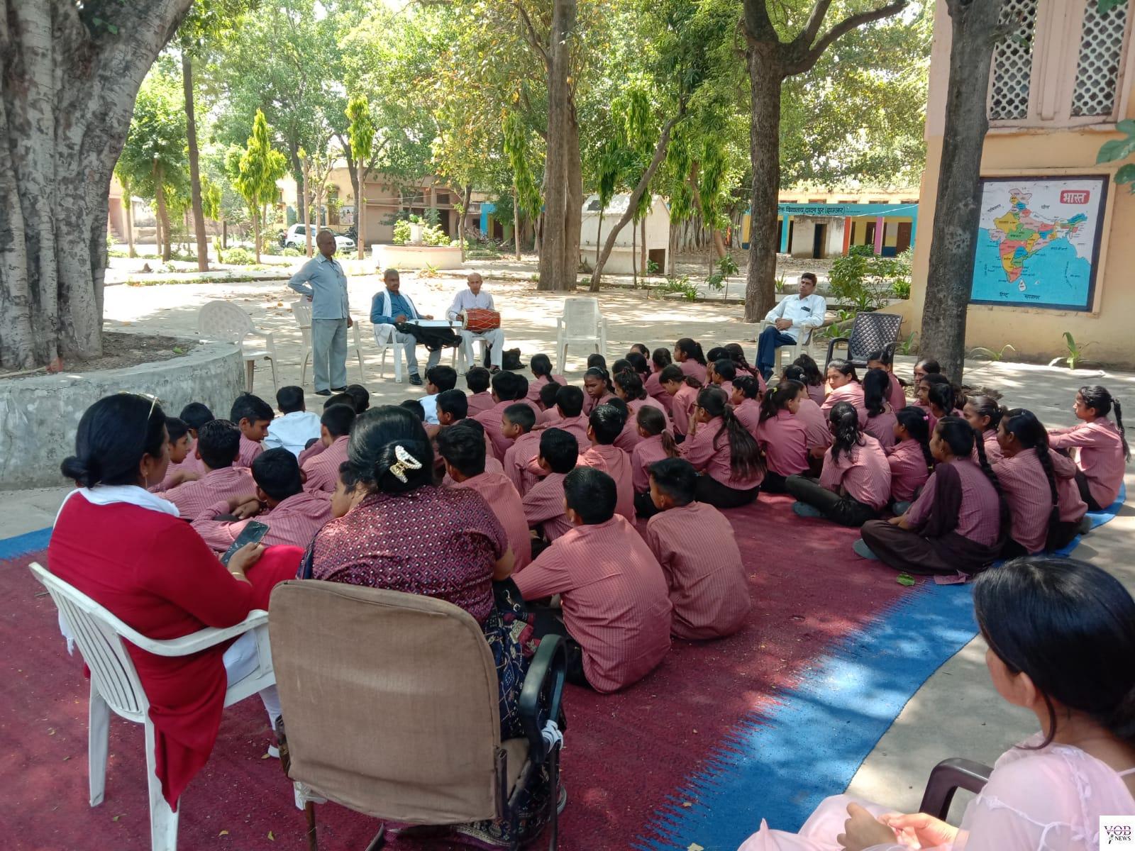 Read more about the article सूचना एवं जनसंपर्क विभाग सरकारी योजनाओं, नीतियों व विकास कार्यों का कर रहा भरपूर प्रचार-प्रसार