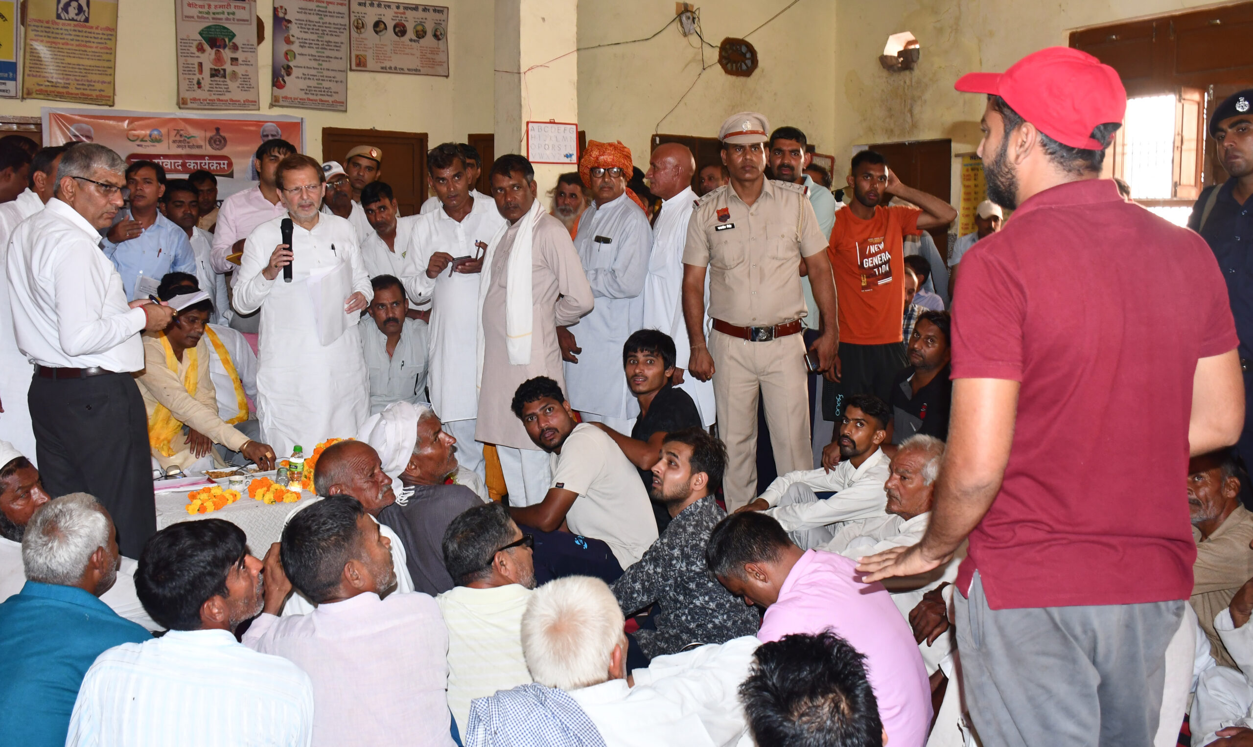 Read more about the article जन संवाद कार्यक्रम बना जनसेवा का आधार : डा. अरविंद शर्मा