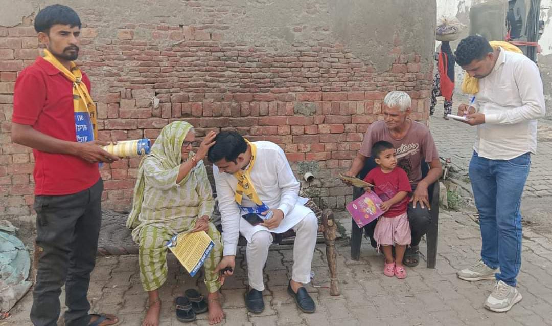 Read more about the article जनता अब खुलकर केजरीवाल का समर्थन करने लगी है : शिवकुमार रंगीला