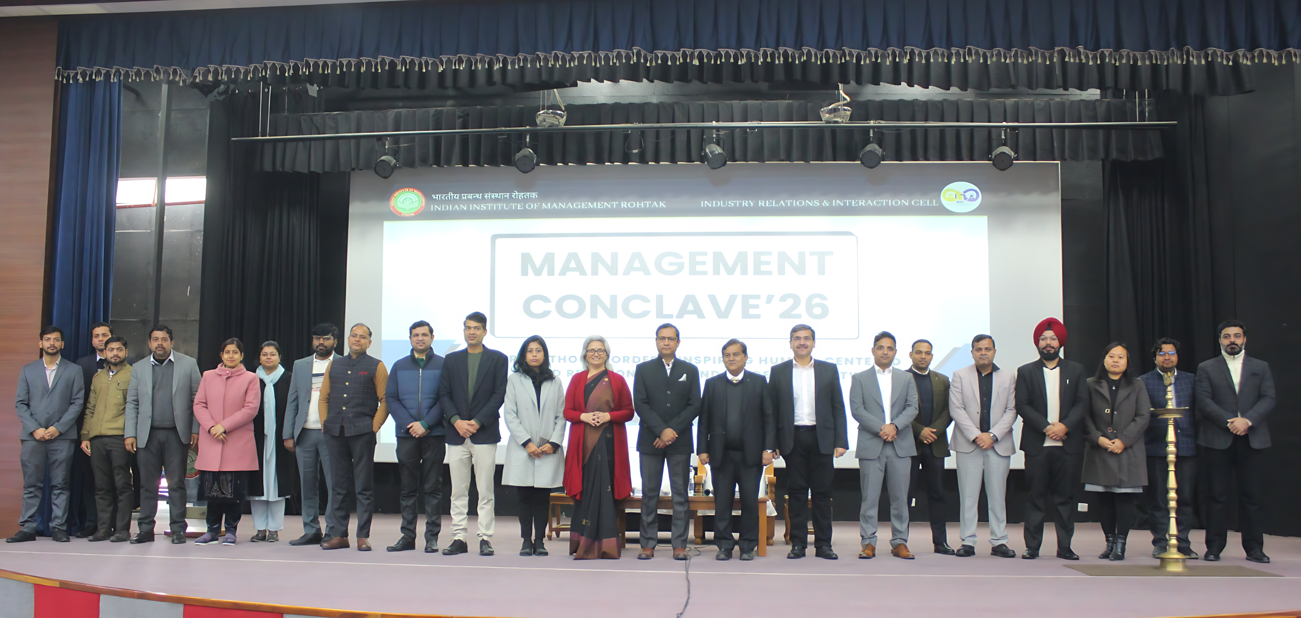 Read more about the article आईआईएम रोहतक ने आयोजित किया मैनेजमेंट कॉन्क्लेव 2026: “सीमाओं से परे संस्कृति: इंसान-केंद्रित काम, ब्रांड रिश्ते और नेतृत्व नेटवर्क”