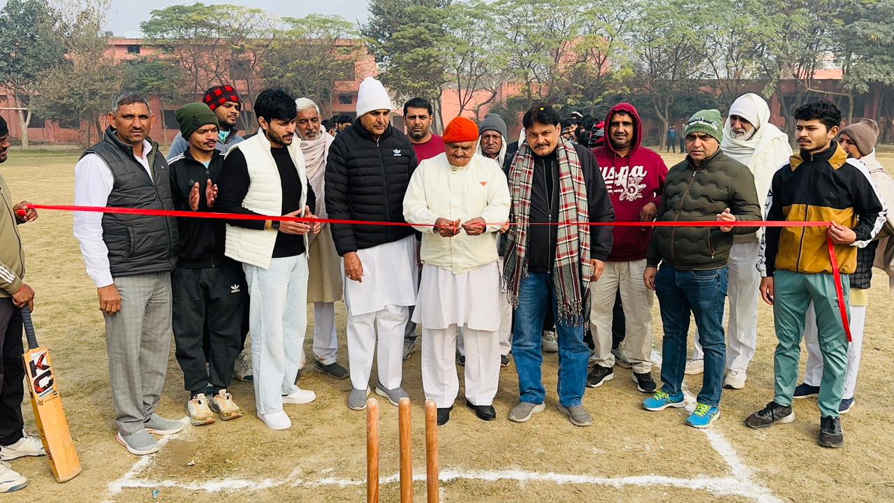 Read more about the article परनाला गांव में रामकुमार उर्फ काला प्रधान की स्मृति में क्रिकेट टूर्नामेंट का आयोजन