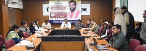 Read more about the article समाधान शिविर जनसेवा का सशक्त माध्यम : डीसी